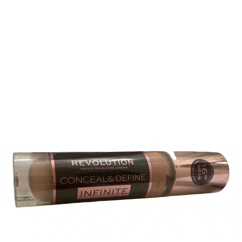 Revolution Conceal & Define Infinite Concealer - C7
